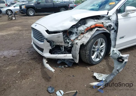 2016 Ford Fusion Energi Titanium из США, поврежденный, VIN 3FA6P0SU5GR287017